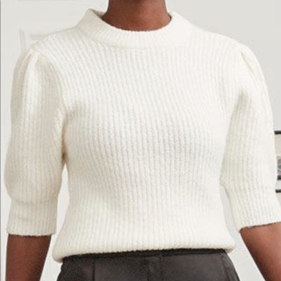 RW&CO. Sweaters - RW&Co short sleeve crew neck sweater in colour: Coconut Milk. Size S.